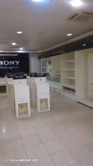 Big Shop Space to Let