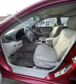 Toyota Camry XLE V6 4dr Sedan (3.5L 6cyl 6A) 2011 Red