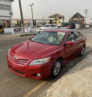 Toyota Camry XLE V6 4dr Sedan (3.5L 6cyl 6A) 2011 Red