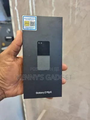 New Samsung Galaxy Z Flip5 256 GB Silver