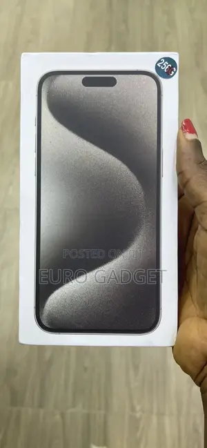 New Apple iPhone 15 Pro Max 256 GB Black