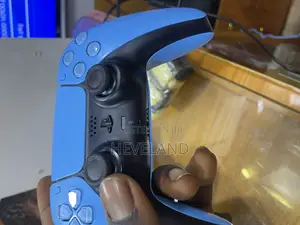 Clean Ps5 Pad (Blue Colour)