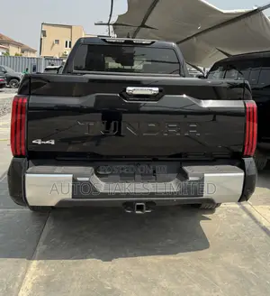 Toyota Tundra 2023 Black
