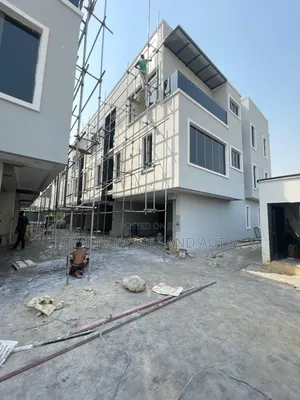 4bdrm Duplex in Ogba for sale
