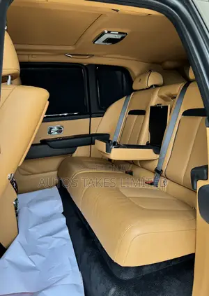 Rolls-Royce Cullinan Base 2019 Black