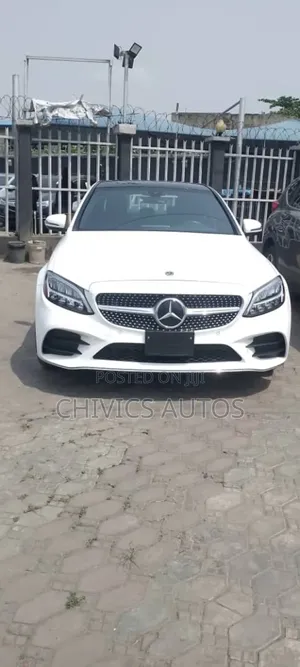 Mercedes-Benz C300 2021 White