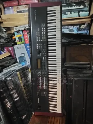 Yamaha Keyboard Moxf8
