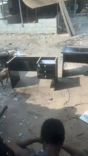 Black 4ft Table