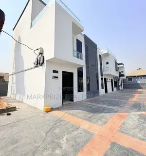 3bdrm Duplex in Ajao Estate (Airport for sale