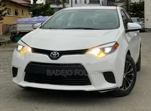 Toyota Corolla LE 4dr Sedan (1.8L 4cyl CVT) 2016 White