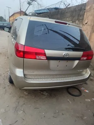 Toyota Sienna 2008 Gold