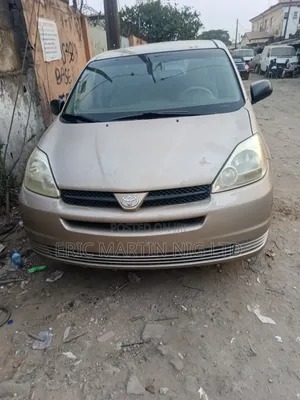 Toyota Sienna 2008 Gold