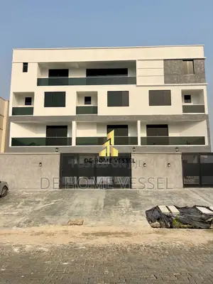5bdrm Townhouse/Terrace in Lekki for sale