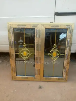 Luxury Gold Aluminium Casement Windows With Flower Spacer Double Glaze