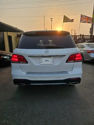 Mercedes-Benz M Class ML350 4MATIC 4dr SUV AWD (3.5L 6cyl 7A) 2015