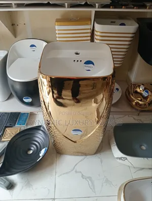 Gold Standing Wash Hand Basin