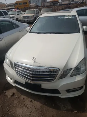 Mercedes-Benz E350 Base 4Matic Sedan AWD (3.5L 6cyl 7A) 2011 White