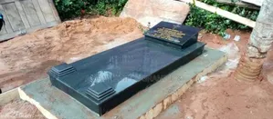 Black Granite Tomb Stone