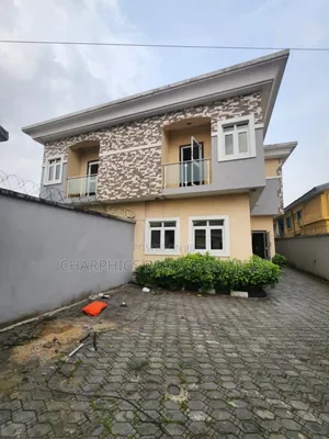 5bdrm Duplex in Ogunlana for sale