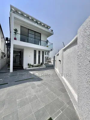 5bdrm Duplex in Chevron Estate. for sale