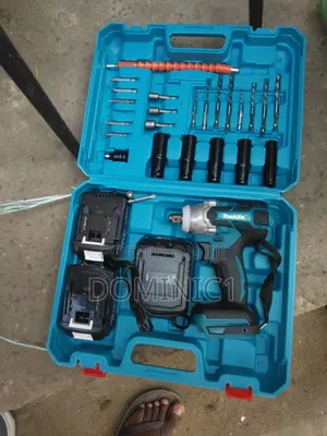Makita Cordless Impact Wrench Kit.