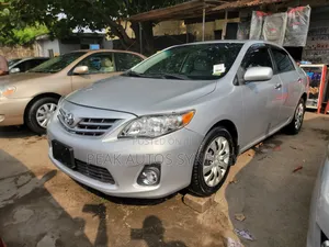 Toyota Corolla LE 4dr Sedan (1.8L 4cyl 4A) 2013 Silver