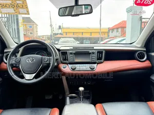 Toyota RAV4 Limited 4dr SUV AWD (2.5L 4cyl 6A) 2014 Black