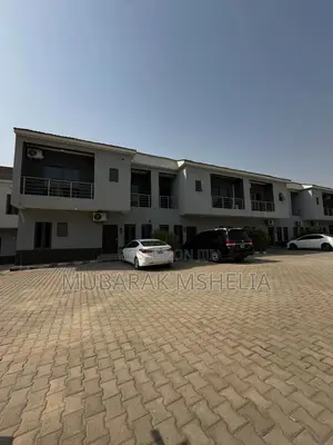 4bdrm Duplex in Kado for sale