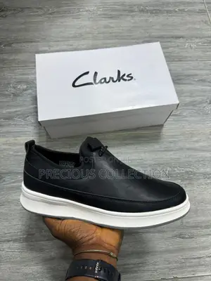 Classic Clark’S White Sole Pull on Leather Loafers