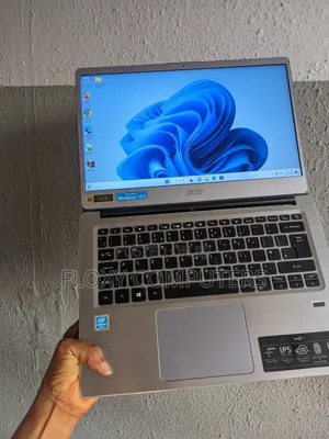 Laptop Acer Swift 3 4GB Intel Pentium SSD 128GB