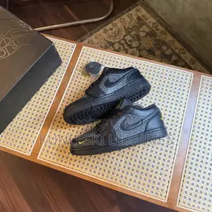 Original Nike Air Jordan 1 Low Se Black Noir Elephant Print Sneakers