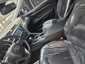 Toyota Camry 2018 Red