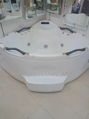 Corner Jacuzzi Massage Bathtub 150x150cm
