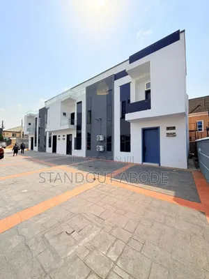 3bdrm Duplex in Ajao Estate for sale