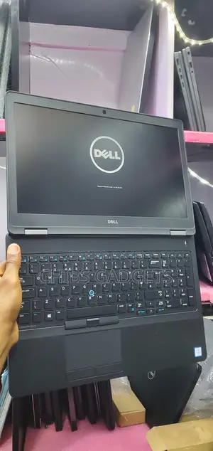 Laptop Dell Latitude 5580 16GB Intel Core I7 SSD 256GB