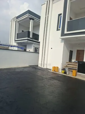 5bdrm Duplex in Ipaja for sale