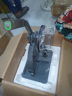 Semi Industrial Eyelet Machine