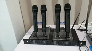M4 Acemic 4 Channels Wireless Microphone