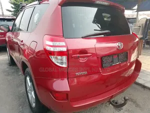 Toyota RAV4 2.5 Limited 4x4 2010 Red