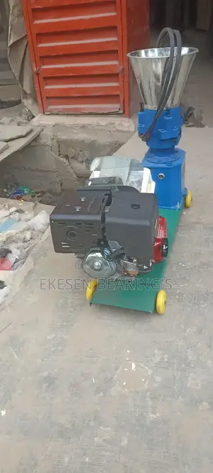 Feed Pallet Machine