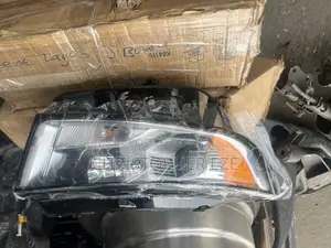 Ford Edge Headlight or Headlamp 2015 2016 2017 2018