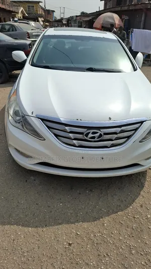 Hyundai Sonata Limited Sedan FWD (2.4L 4cyl 6A) 2012 White