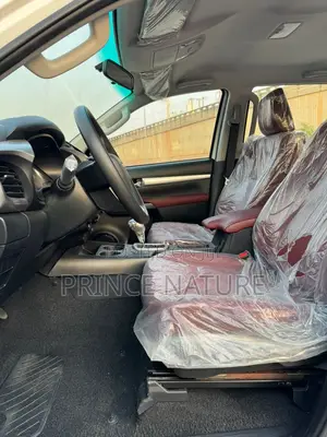 New Toyota Hilux 2024 White