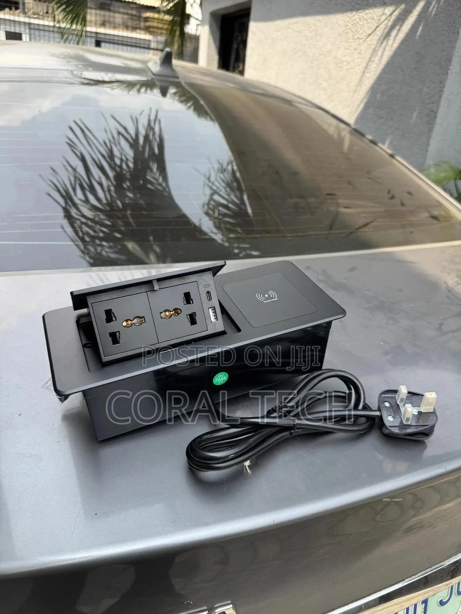Desktop or Table Socket