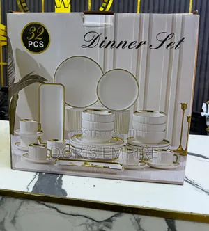 Qaulity 32 Pieces Dinner Set
Available