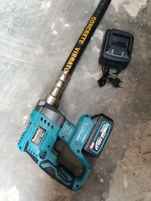 Makita Battery Concrete Vibrator
