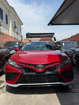 Toyota Camry XSE 2022 Red