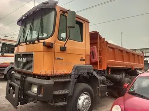 Man Diesel (27.414) Tipper Truck With 10 Tyres Tokunbo