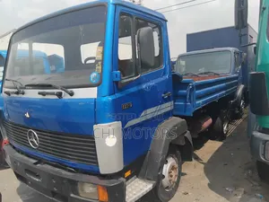 Mercedes Tipper 814 Blue Colour