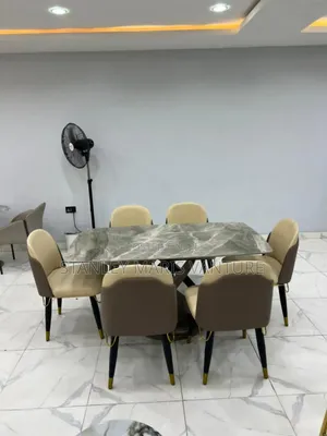 The Grand Marquis Six Dining Set